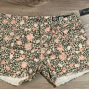 Miss me Women's Floral Leopard Print Shorts